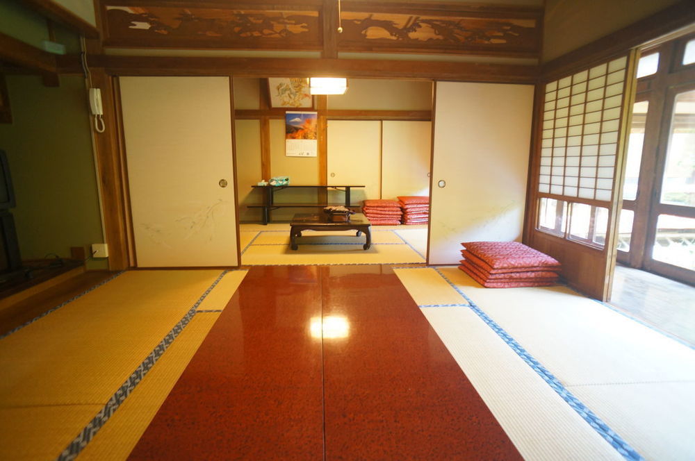 Takaosou Hotel Yufu Bagian luar foto